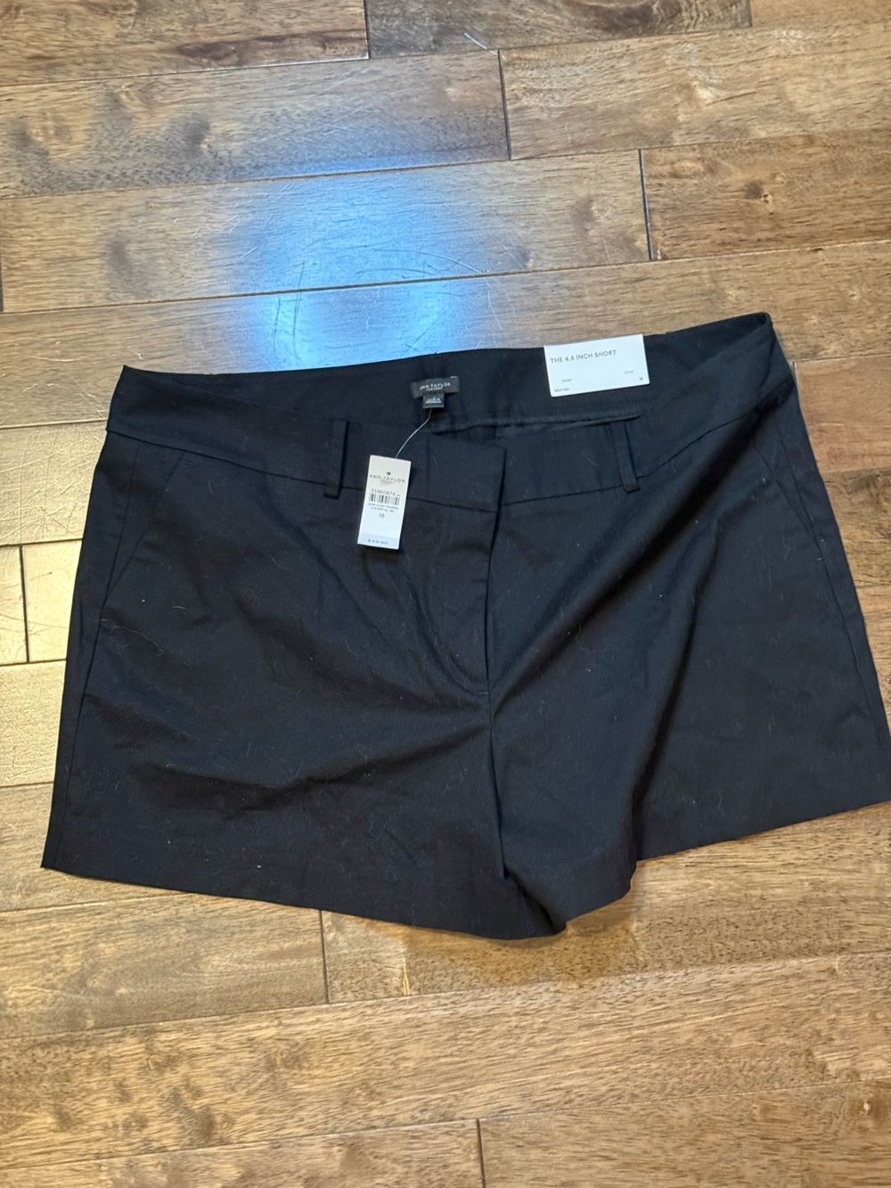 Ann Taylor Factory Women’s Size 18 Black 4.5” Mid Rise Shorts NWT